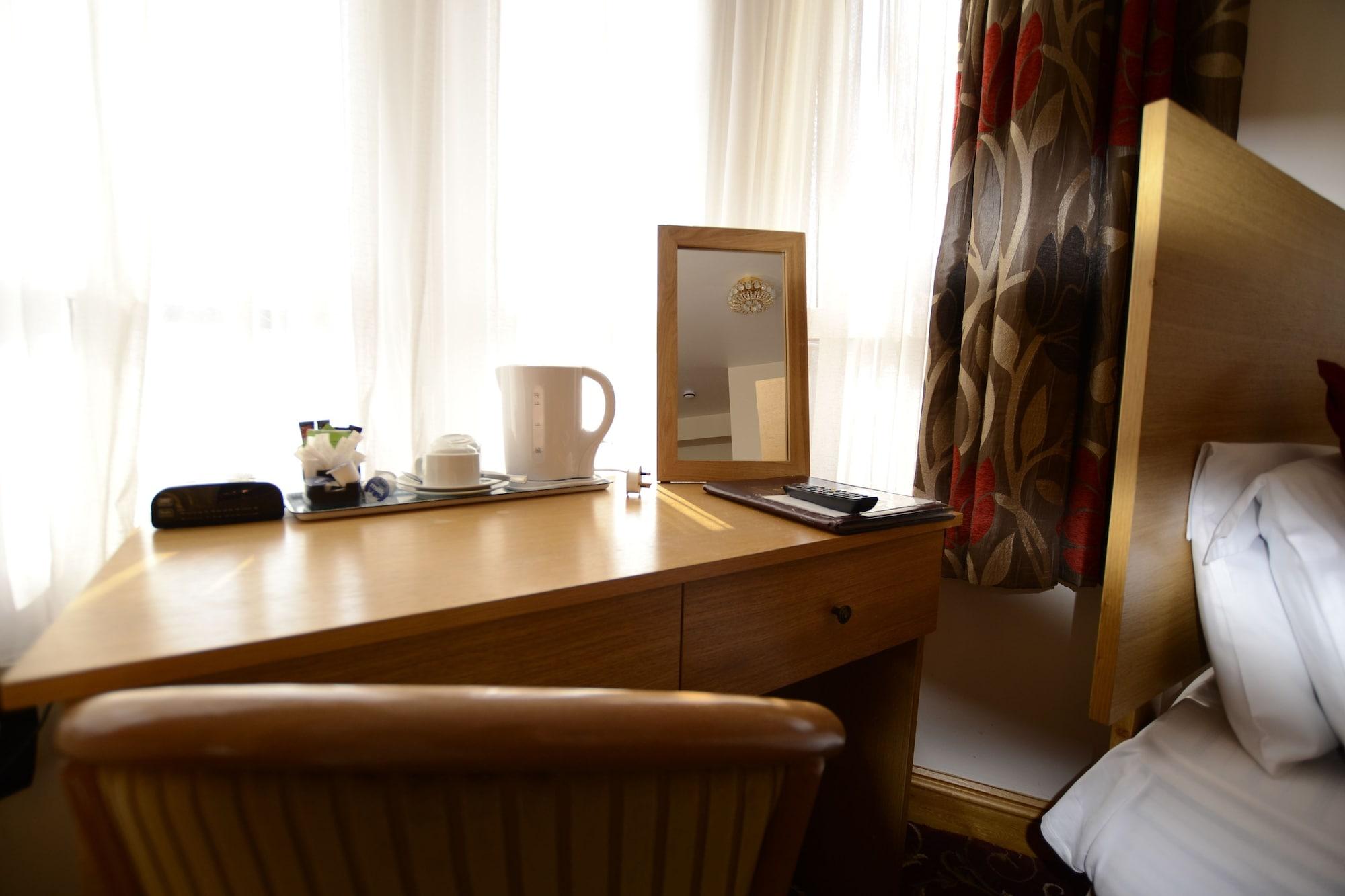 Britannia Inn Hotel Ilford Bagian luar foto